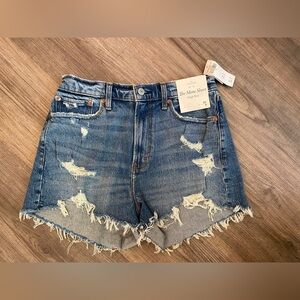 Abercrombie & Fitch High Rise Mom Short Curve Love